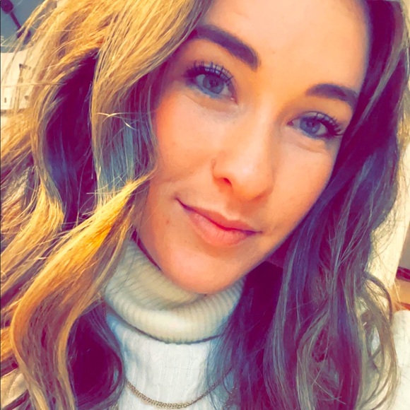 Meet your Posher, Stephani - Picture 1 of 5